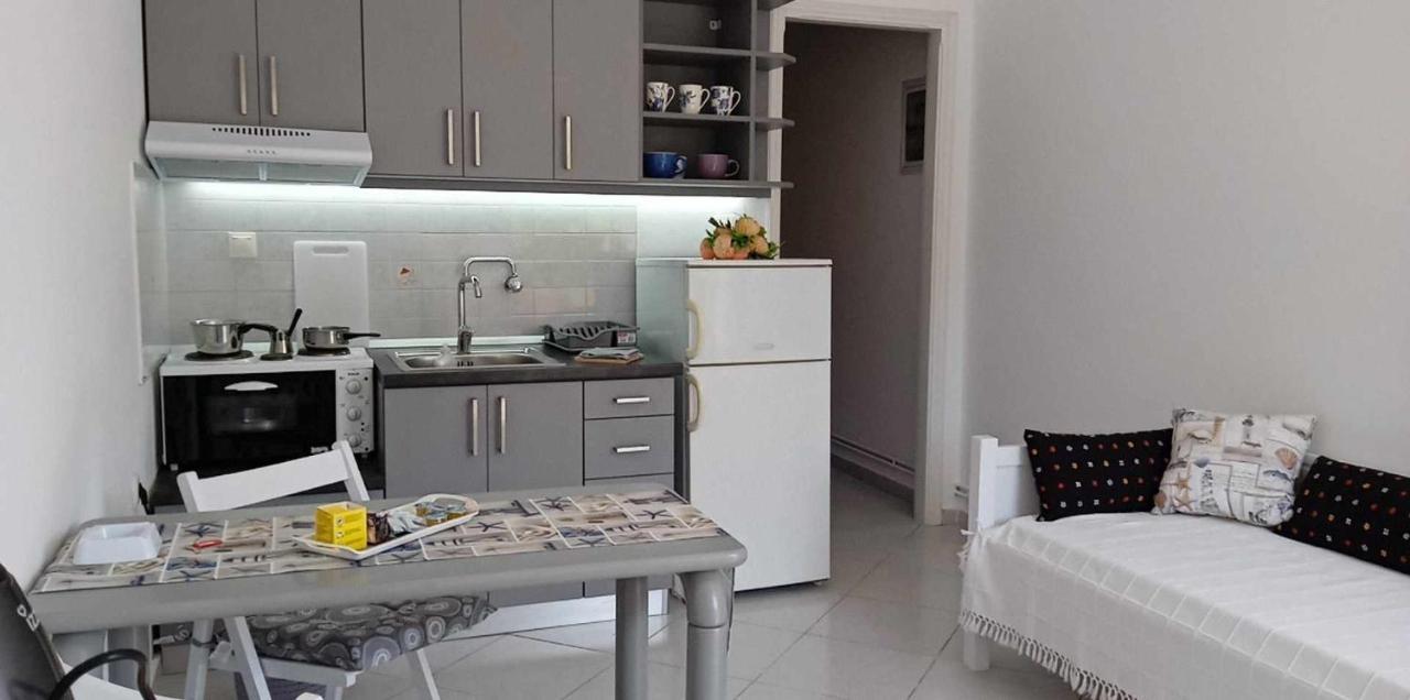 Andros Lighthouse Apartments Mesaria  Buitenkant foto